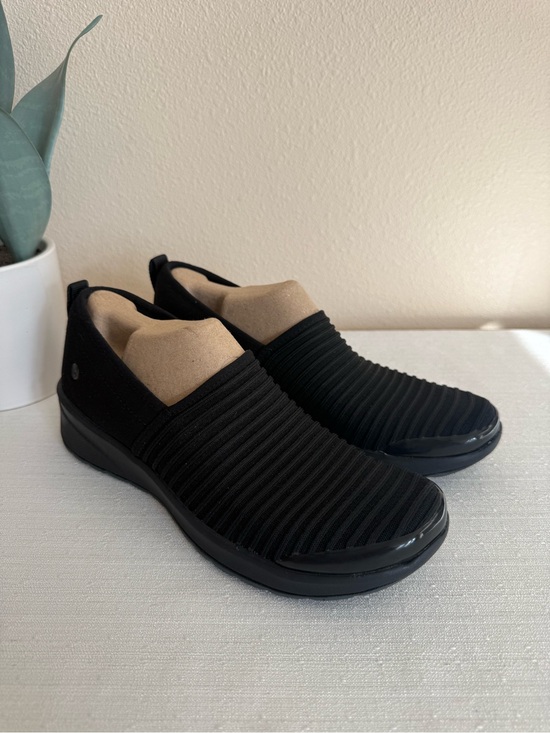 Bzees Shoes - Bree’s Glee Black Slip-On Ribbed Knit Shoe for Women